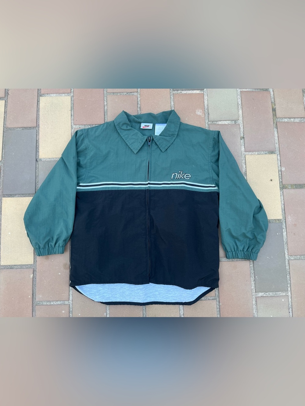 Vintage 90s Nike Windbreaker
